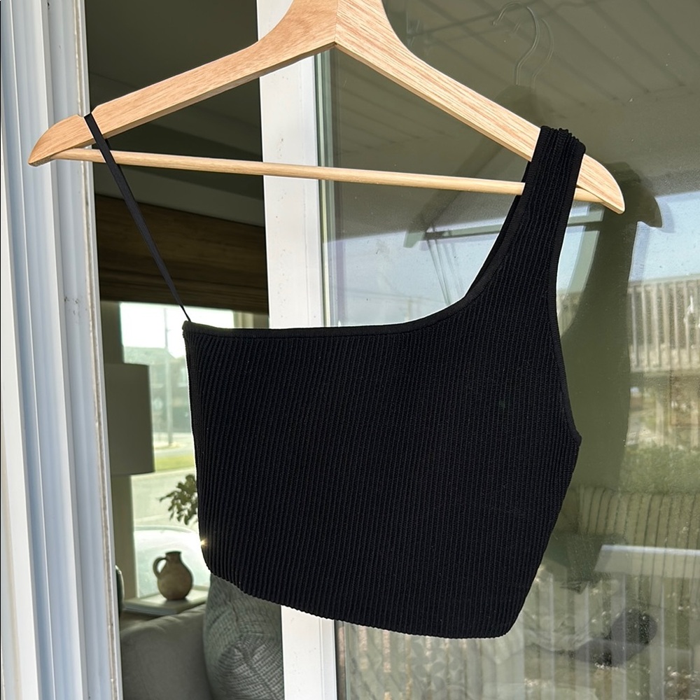 Babaton Black One-Shoulder Ribbed Top